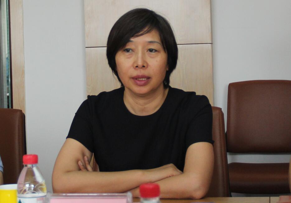 张晓云院长介绍我院社天博b综合体育app官网培训与服务情况
