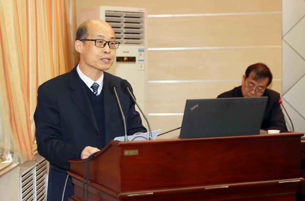 省职教学天博b综合体育app官网常务副天博b综合体育app官网长、秘书长王晓江作联盟工作报告